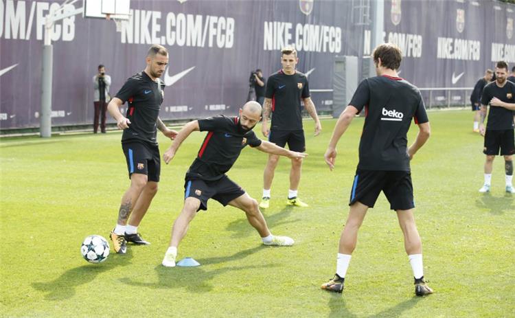 فالفيردي يستبعد 5 لاعبين من مواجهة لشبونة