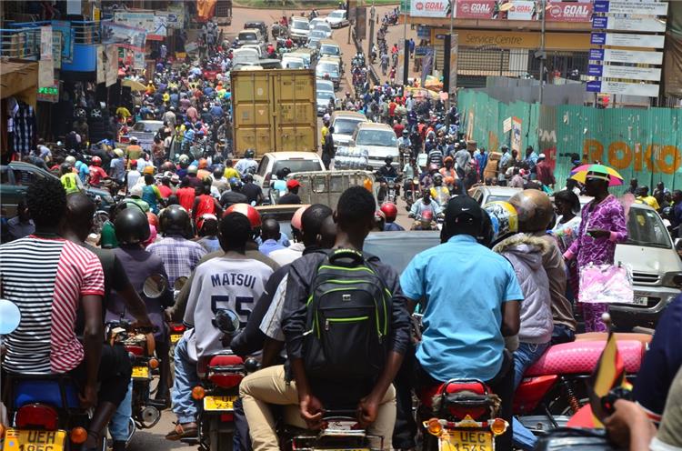 انهيار حركة المرور في كمبالا بسبب مواجهة أوغندا وغانا