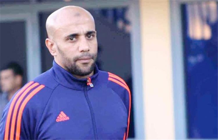 علاء عبد الغني يحرج منصور وينصف حارسي مرمى الزمالك