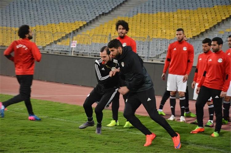 شوبير يكشف عن أفضل لاعب في تاريخ مصر ويؤكد إكرامي الأجدر بحراسة المنتخب