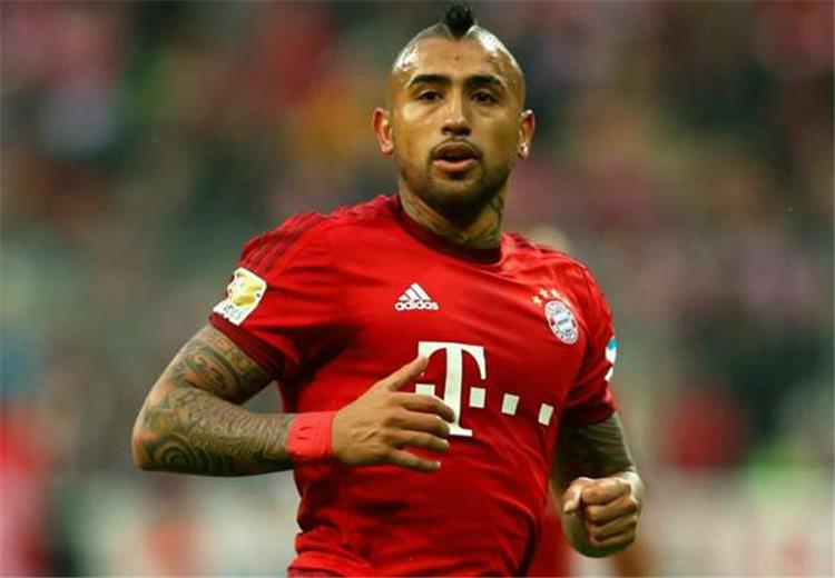 صراع إيطالي على التعاقد مع فيدال