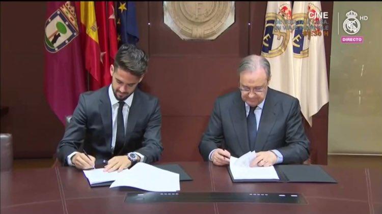 رسمي ا إيسكو يوقع على عقده الجديد مع ريال مدريد