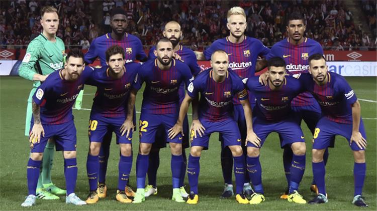 لاعب برشلونة يعلن رحيله بنهاية الموسم ويتحدث عن ليفربول