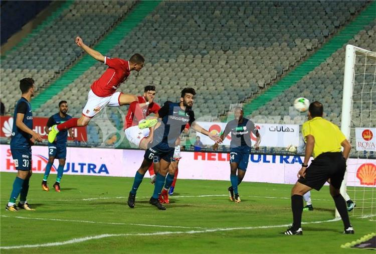الأهلي يقترب من صدارة ترتيب الدوري بعد انتهاء منافسات الجولة 12