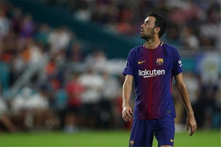 سيرجيو بوسكيتس لاعب برشلونة