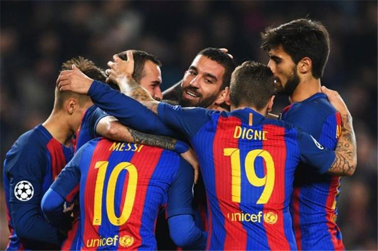 لاعب برشلونة يتلقى عرضين للرحيل