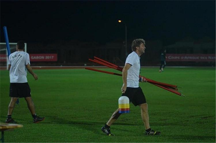 نبيه وفانتا يحضران لقاء غانا ومالي