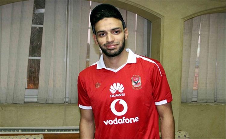 ميدو جابر في حوار لـ بطولات حققت حلم حياتي بالانضمام للأهلي أقدر قيمة الفانلة الحمراء اللعب تحت قيادة يول شرف كبير حزين لعدم المشاركة في دوري الأبطال وأبوتريكة مثلي الأعلى