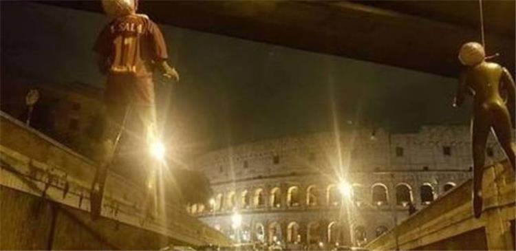 تصريحات إنزاجي م علق ا على تهديدات شنق صلاح هذه الأحداث تظهر بعد الديربي دائم ا وعلينا أن نفرق بين الحوادث الخطيرة والسخرية