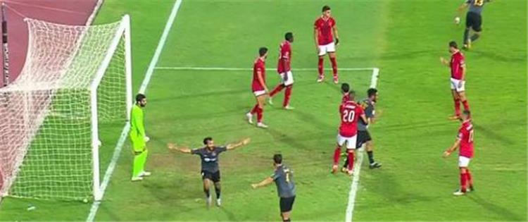 تقارير تونسية تكشف موقف الخنيسي من مباراة العودة أمام الأهلي