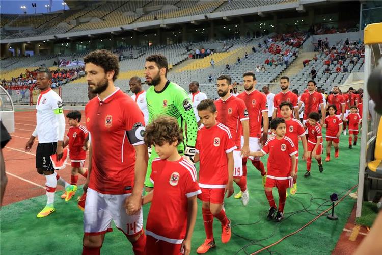 إكرامي لاعبو الأهلي رجال ونركز على حسم الدوري