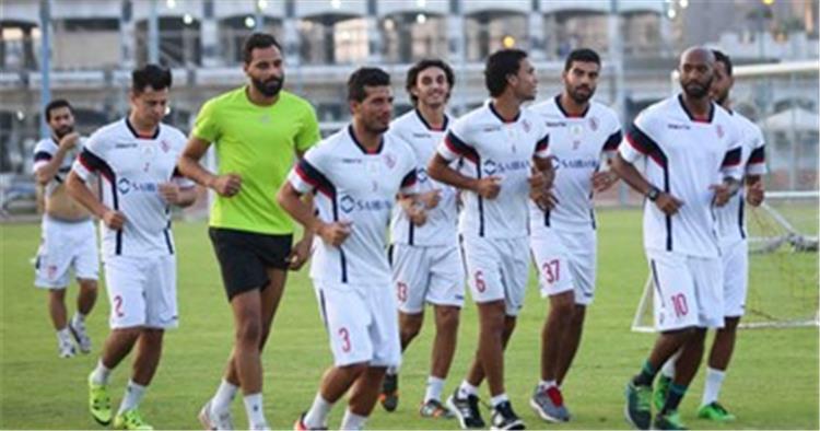 دوري الأبطال الزمالك يؤدي تدريبات استشفائية بـ حمام السباحة