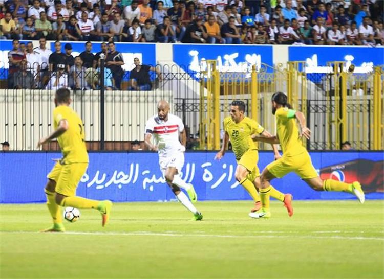 جماهير الزمالك توجه رسالة للاعبين قبل مغادرة مباراة العهد