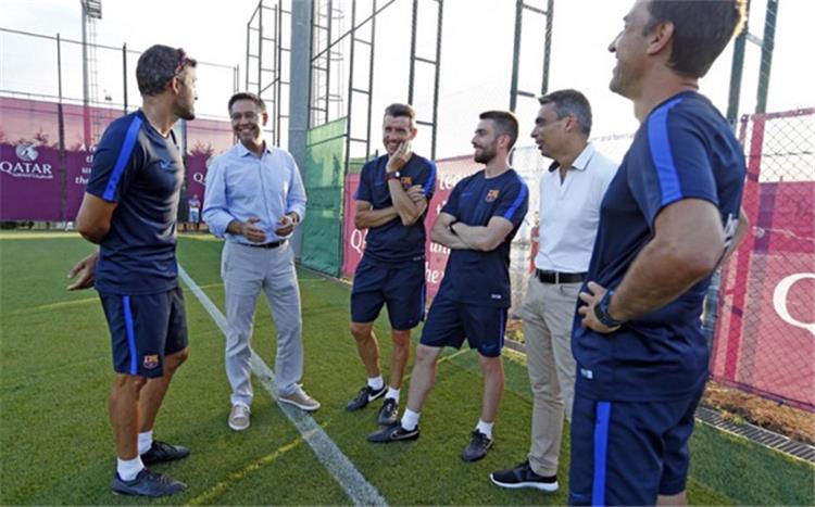 أبطال الليجا صحيفة سبورت تجيب ماذا طلب المدرب إنريكي من رئيس برشلونة