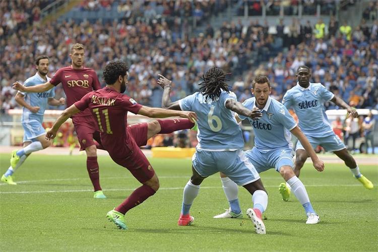 تحكيم بطولات دي ماركو ستروتمان مهدد بالإيقاف ولاتسيو استحق ركلتي جزاء