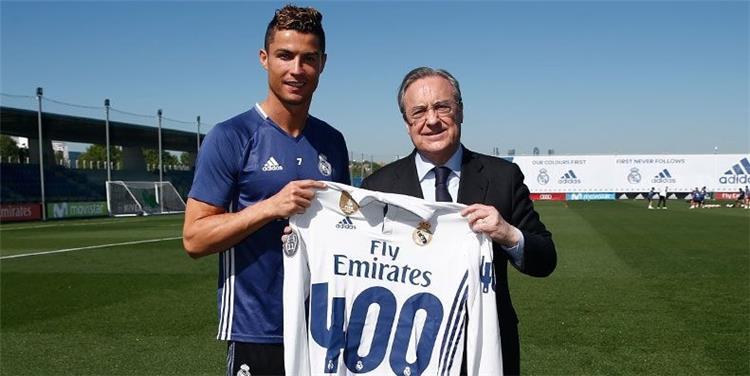 جوائز ريال مدريد يكرم رونالدو بعد موقعة الأتلتيكو والـ 400 هدف