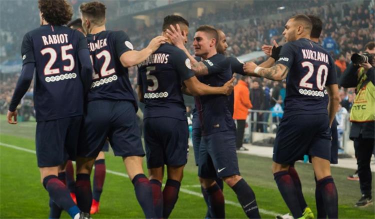 لاعب سان جيرمان يعرض نفسه على برشلونة