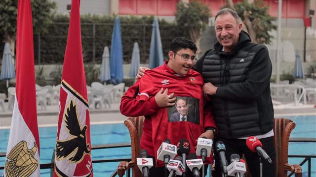 محمود الخطيب والسباح احمد طارق