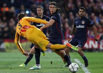 فيليبي لويس بيكيه جريء وأنا م شجع له