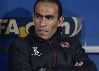 عبدالحفيظ يتفقد ملعب مران الأهلي في الكاميرون