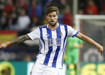 عقبة جديدة لبرشلونة في صفقته الدفاعية