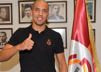 رسمي ا الجزائري سفيان فيجولي ينتقل لجالطة سراي التركي