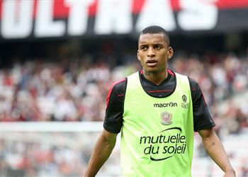 دالبرت في ميلانو تمهيد ا لانتقاله إلى الكالتشيو