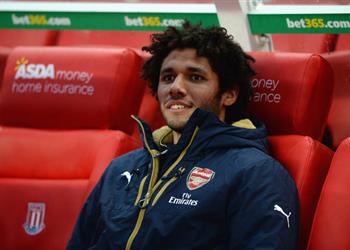 م حترفين النني يواصل الجلوس على مقاعد بدلاء آرسنال في مواجهة سندرلاند