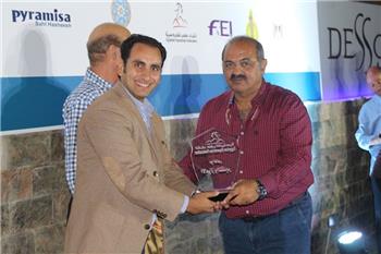 حطب ي قيم حفل تكريم في سهل حشيش