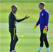 تصريحات هارت يعلق على رحيله من السيتي ويرد على جوارديولا