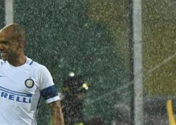 لاعب إنتر يعود للتدريبات استعدادا للقاء القمة