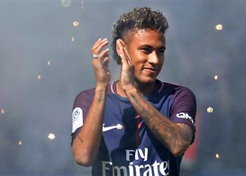 تعنت برشلونة يضع 4 احتمالات لمستقبل نيمار