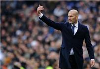 زيدان يطلب التعاقد مع هدف ريال مدريد القديم وينتظر موقف ناديه