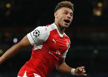 آرسنال يرفض عرض ليفربول لضم تشامبرلين