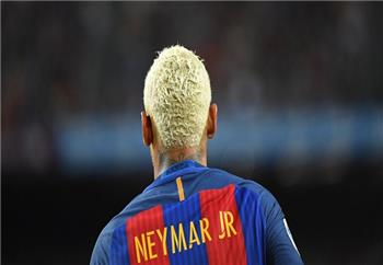 خبايا الميركاتو نيمار كان قريبا من الانضمام إلى باريس سان جيرمان ولكن مطالبه المادية أوقفت الصفقة