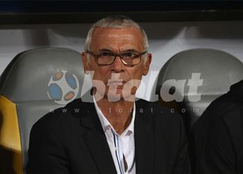 هيكتور كوبر يحضر قمة الاهلى والاسماعيلى