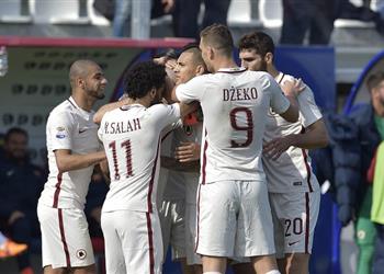 م حترفين صلاح يعود بصناعة هدفين في فوز روما على كروتوني