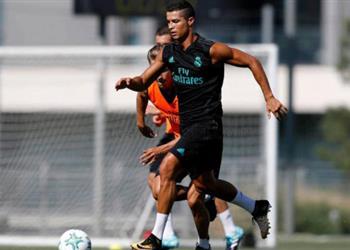 رونالدو يزف نبأ سار لزيدان قبل معركة كأس السوبر