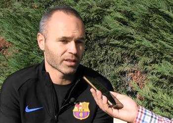 إنييستا ميسي قدم خبر ا عظيم ا لكرة القدم