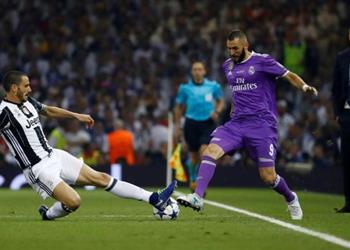 لاعبو ريال مدريد يلومون بونوتشي على الانتقال لميلان