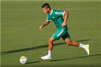 بعد مفاوضات الزمالك لضمه عمرو طارق كعب داير في مصر وأوروبا ودقيقتين ت نهي مشواره مع الريال