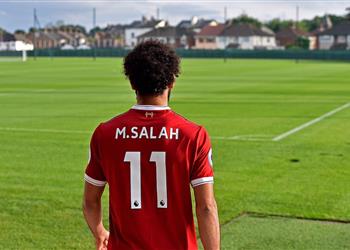 سوشيال_بطولات_للمحترفين جماهير ليفربول تتسائل عن معنى تغريدة صلاح للاعبي الأهلي