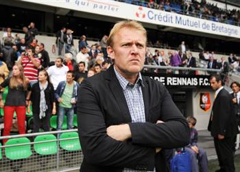 لاعب ريال مدريد السابق يكشف سر أزمة الملكي