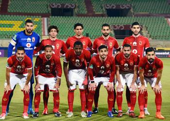 الأهلي يعلن تجديد عقود رباعي الفريق على بياض