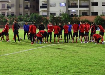 خاص صن داونز يطلب استعارة لاعب الأهلي