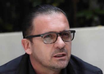 لاعب ريال مدريد السابق يكشف سر أزمات الملكي