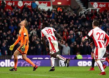 بالفيديو تحت أنظار رمضان صبحي ستوك سيتي يعبر هيدرسفيلد بثنائية