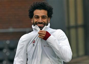 تقارير كوتينيو يخبر نجوم برشلونة بمصير محمد صلاح