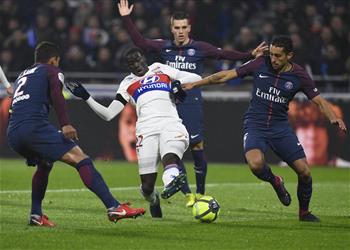 فيديو ليون يلدغ باريس سان جيرمان في الوقت القاتل