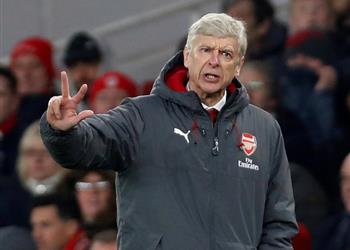 بعد مخيتاريان آرسنال يستهدف التعاقد مع مدافع مانشستر يونايتد